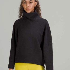 Lululemon 🍋 Textured Funnel Neck Pullover